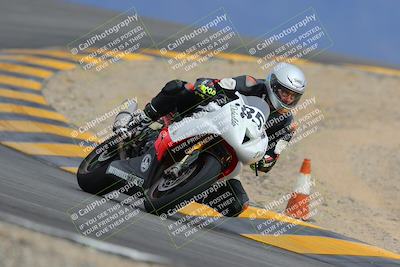 media/Jan-14-2023-SoCal Trackdays (Sat) [[497694156f]]/Turn 12 (120pm)/